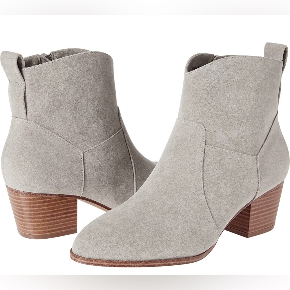 Amazon Essentials gray booties, size 7.5 - worn once! Western suede